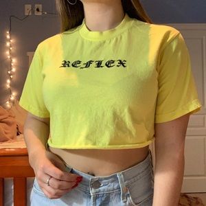 CROPPED TEE